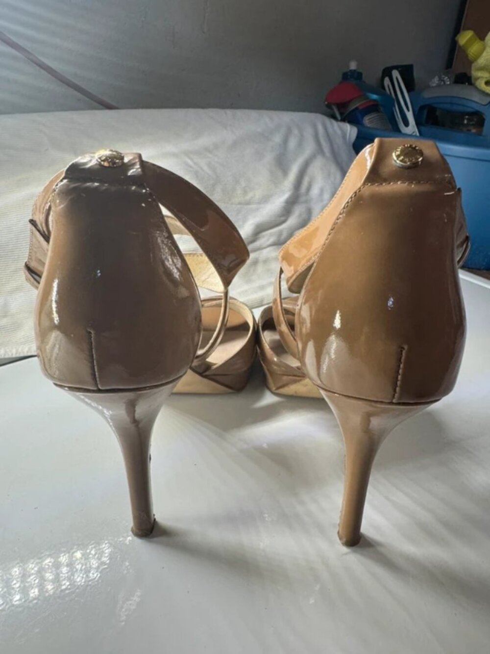 heels - Picture 2 of 2